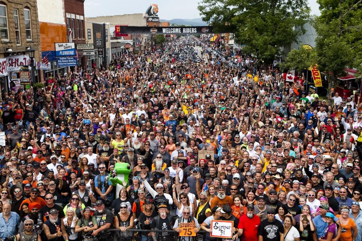 sturgis rally group pic